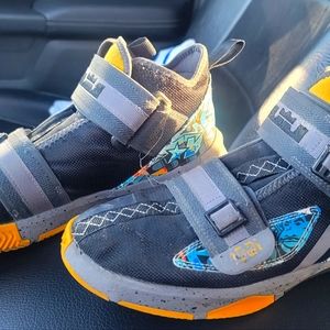 Nike LeBron Soldier 13 XIII Graffiti Gunsmoke Black LE